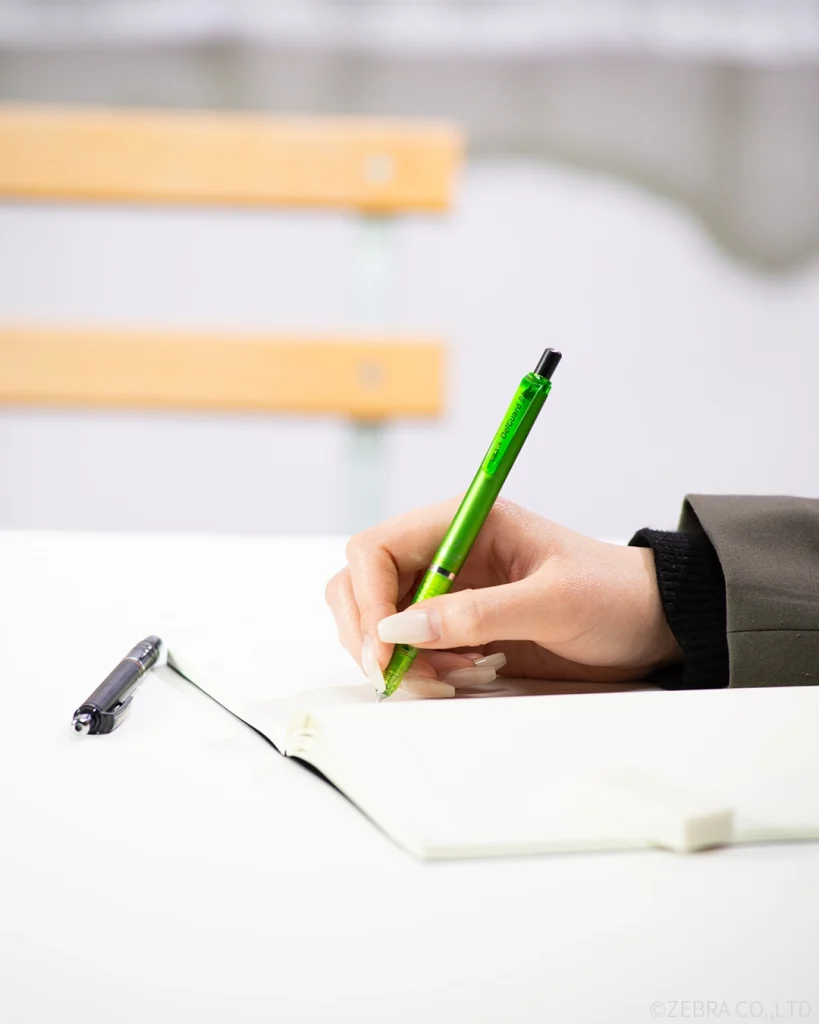 Green pen body